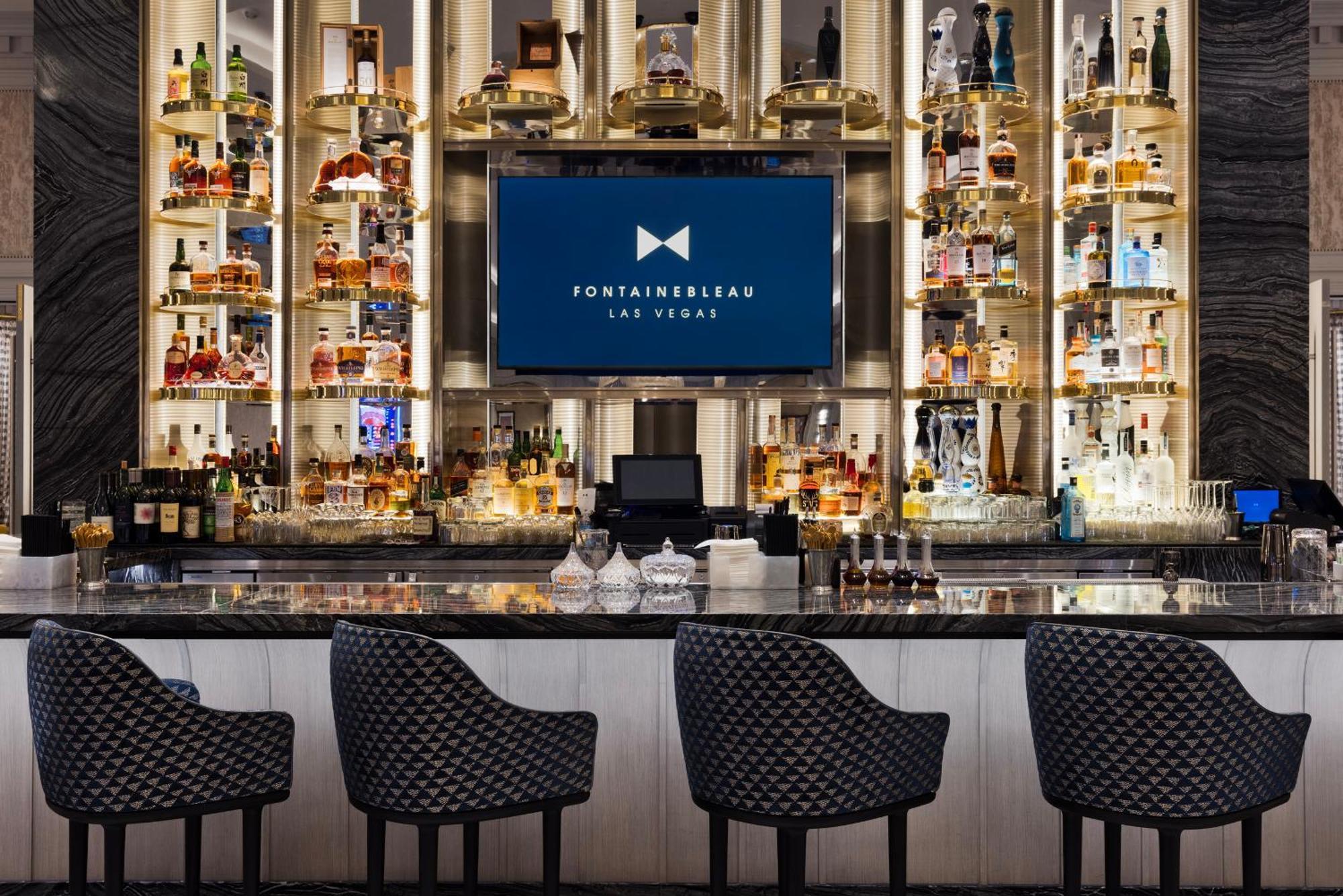 Fontainebleau Las Vegas Exterior foto The bar at the Fontainebleau Las Vegas